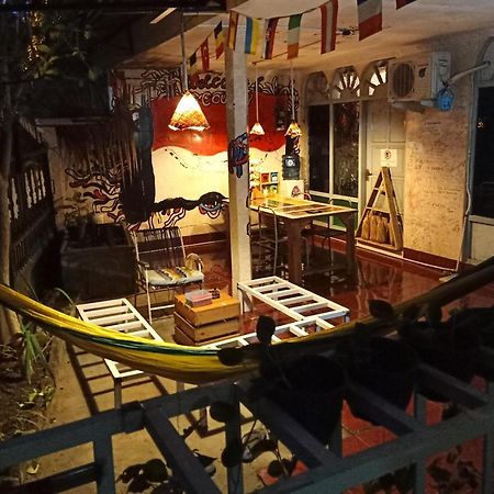 Deoplet Homestay & Gallery Γιογκιακάρτα Εξωτερικό φωτογραφία