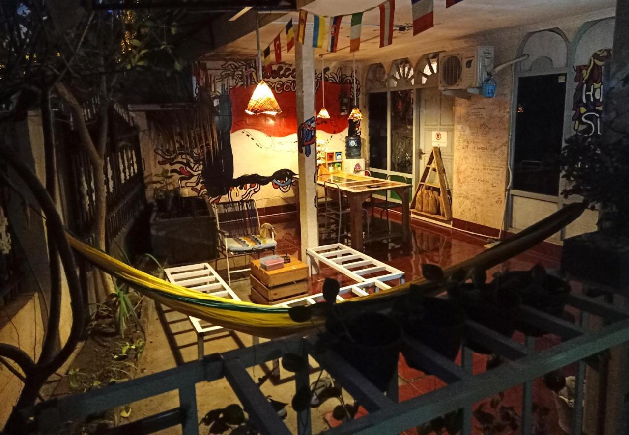 Deoplet Homestay & Gallery Γιογκιακάρτα Εξωτερικό φωτογραφία