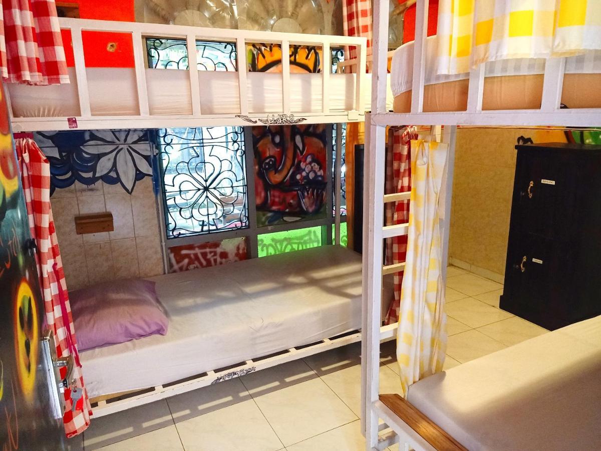Deoplet Homestay & Gallery Γιογκιακάρτα Εξωτερικό φωτογραφία