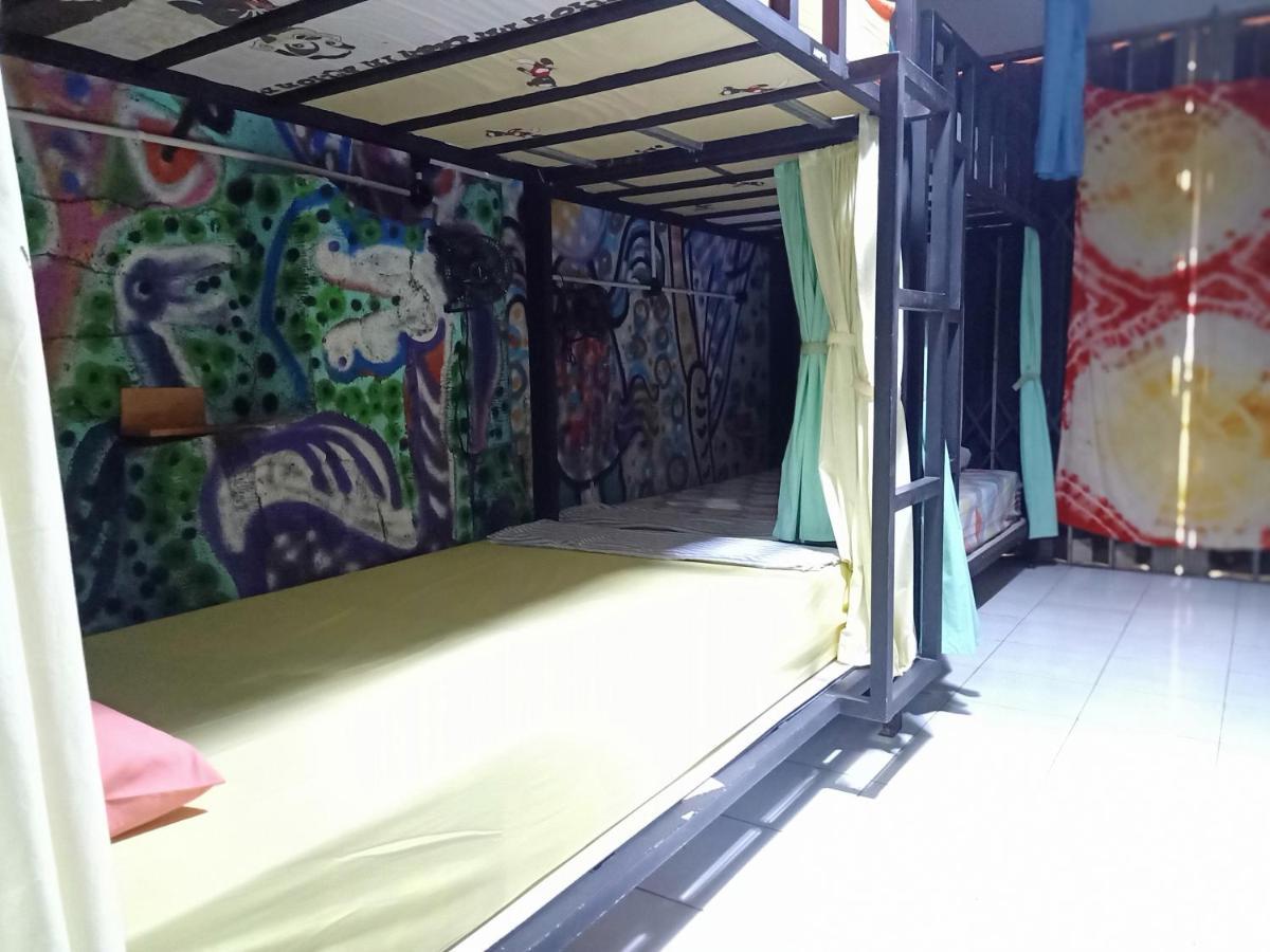 Deoplet Homestay & Gallery Γιογκιακάρτα Εξωτερικό φωτογραφία